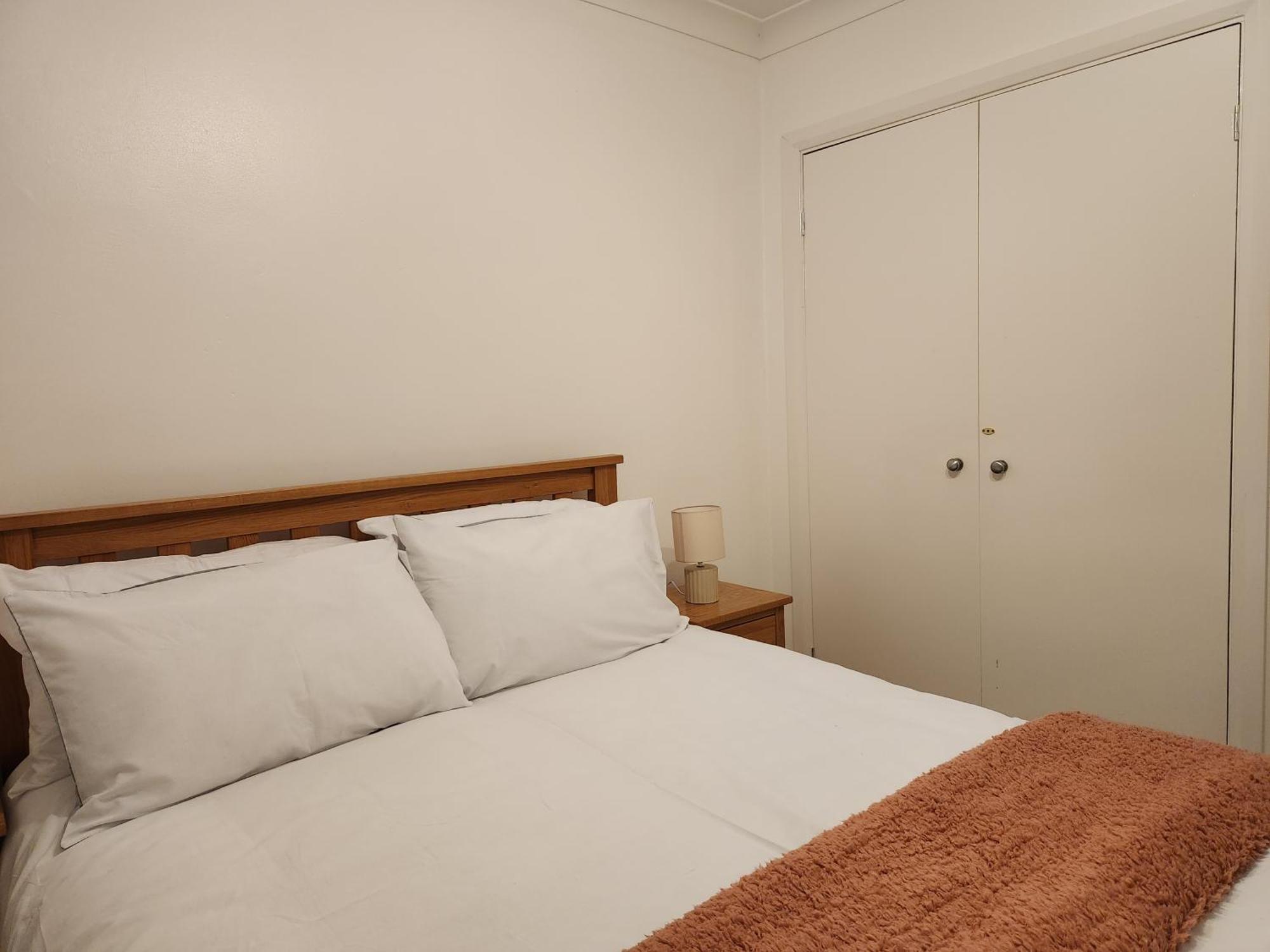 Elmdon House With 4 Spacious Bedrooms To Choose Birmingham Exterior photo